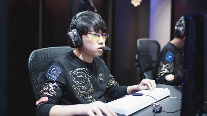 一大批俱乐 一大批俱乐