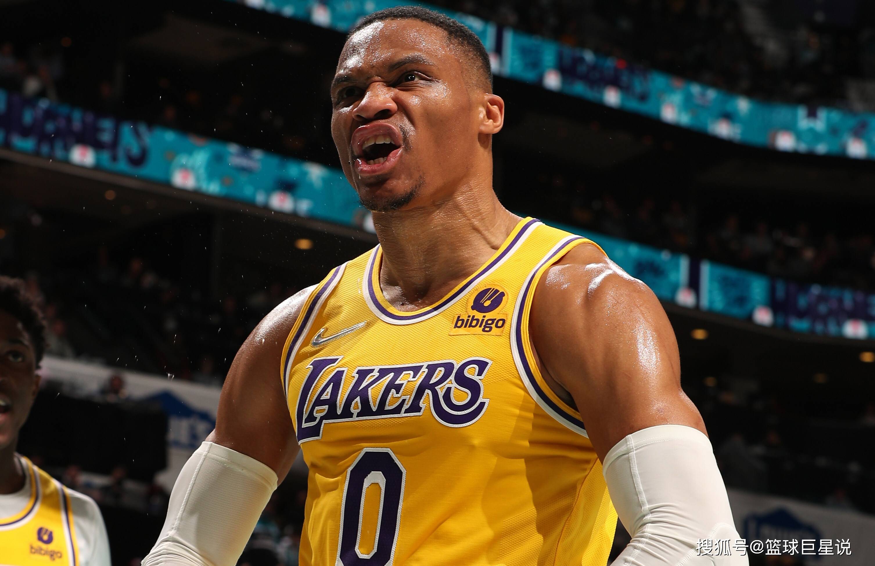 引发两队口 引发两队口