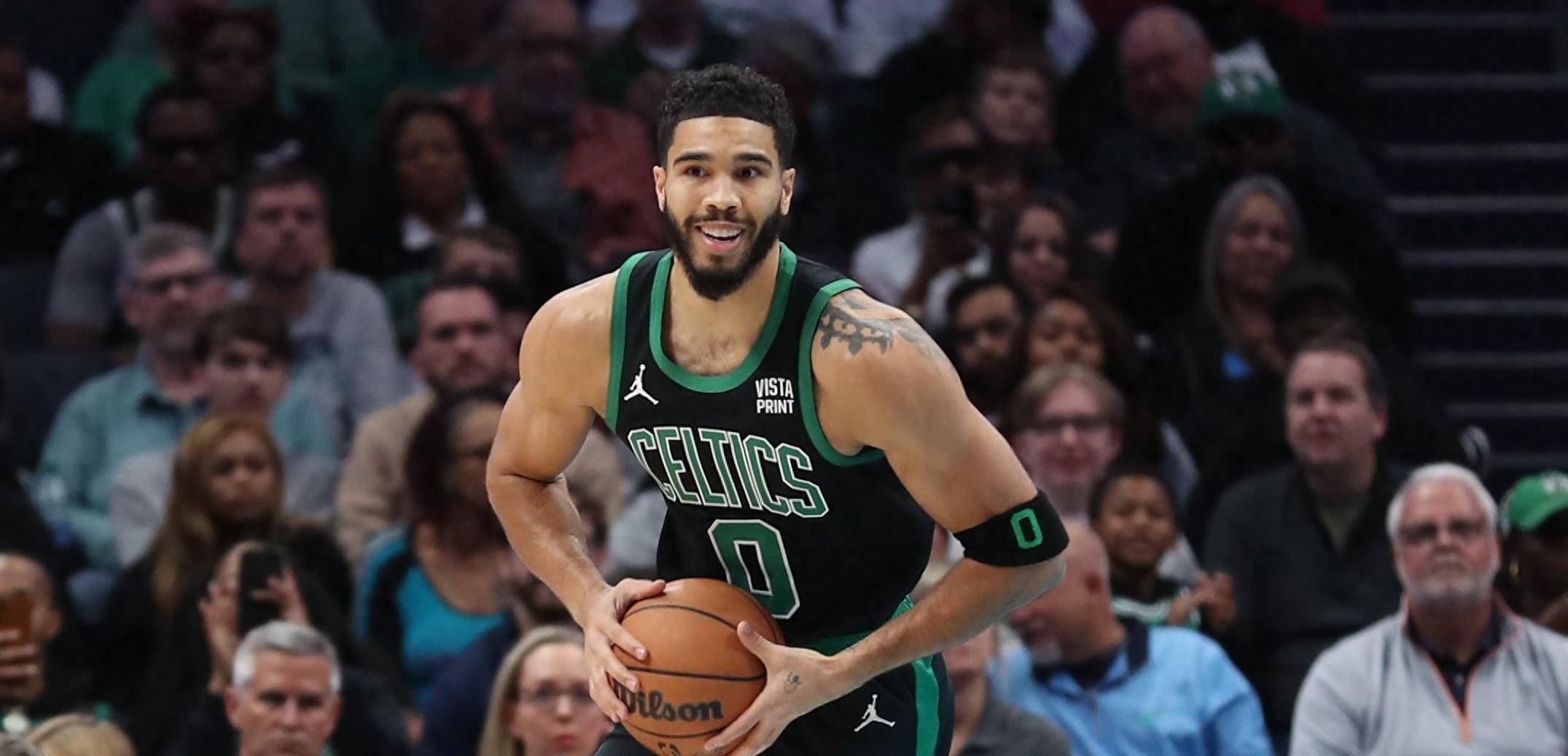 在边锋位置 在边锋位置