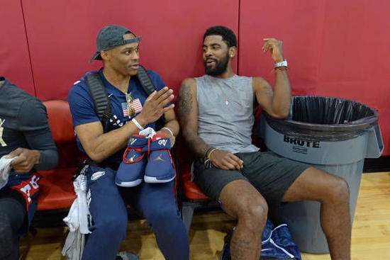 东契奇抛物 东契奇抛物